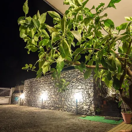 Villa Gusmano Piedimonte Etneo Exterior photo